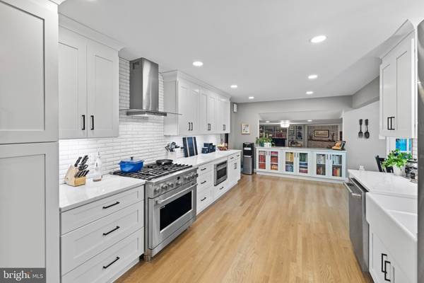Falls Church, VA 22043,7054 IDYLWOOD RD