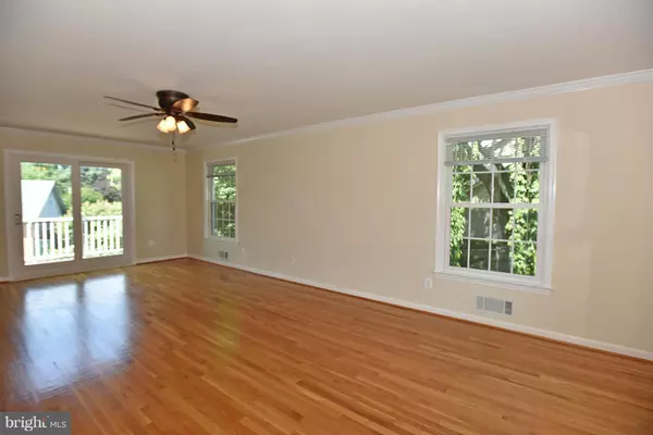 Potomac, MD 20854,8702 VICTORY LN