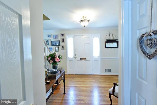 Potomac, MD 20854,8702 VICTORY LN