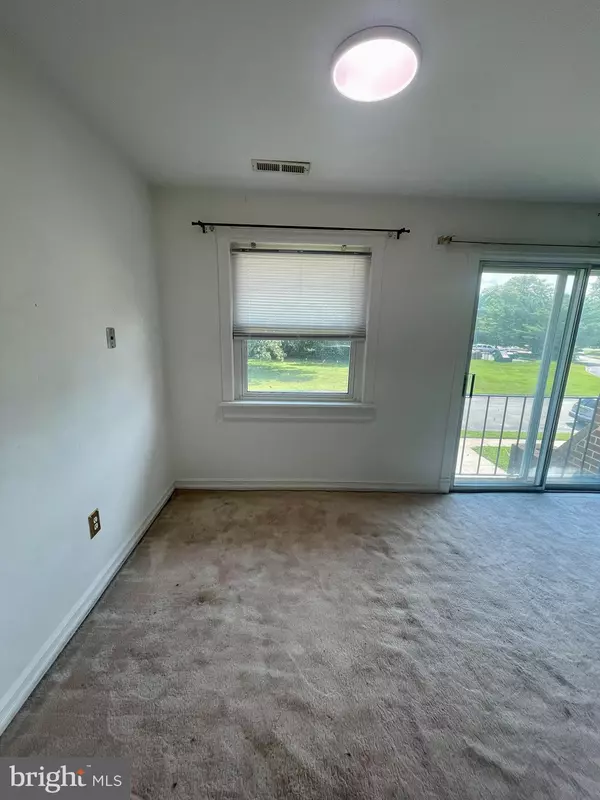 Westville, NJ 08093,816 WINDING WAY