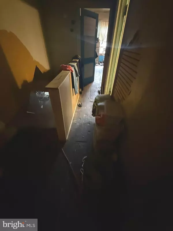 Philadelphia, PA 19142,7055 PASCHALL AVE