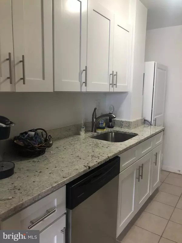 Philadelphia, PA 19103,224-30 W RITTENHOUSE SQ #1401