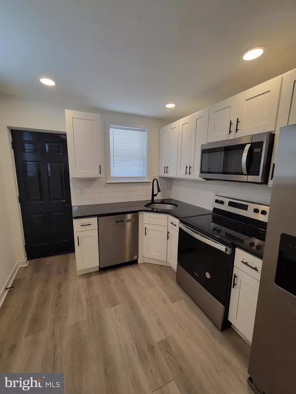 Philadelphia, PA 19148,2410 S SHERIDAN ST