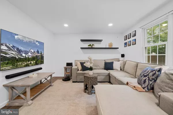 Fairfax, VA 22031,2925 AMBERLEIGH WAY