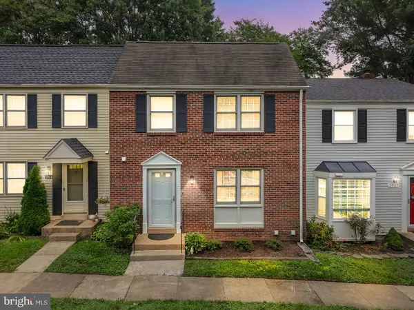 2925 AMBERLEIGH WAY, Fairfax, VA 22031