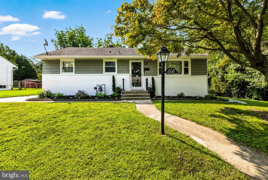 208 2ND AVE, Bellmawr, NJ 08031