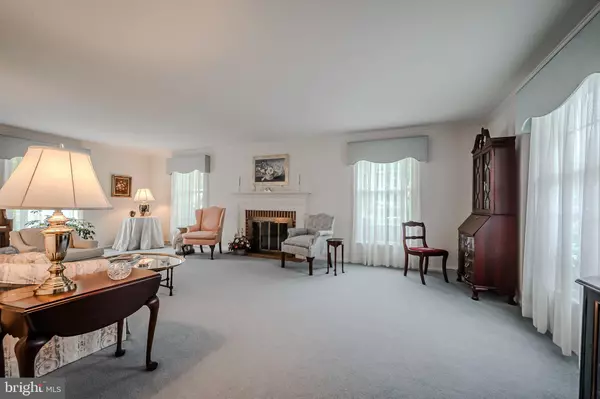 Newark, DE 19711,49 TENBY CHASE DR