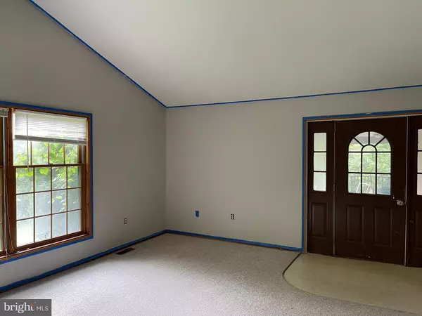 Mifflintown, PA 17059,250 OAK LN