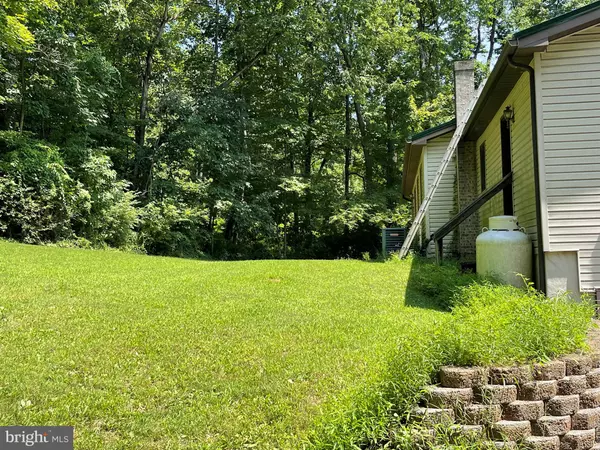 Mifflintown, PA 17059,250 OAK LN