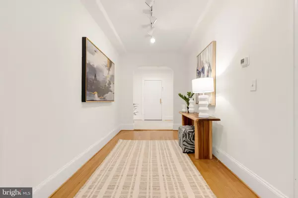 Washington, DC 20008,2129 FLORIDA AVE NW #304