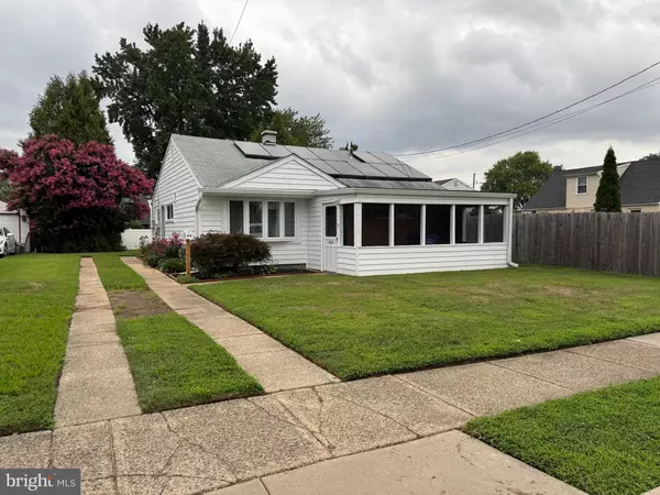 419 RUTH AVE, Maple Shade, NJ 08052