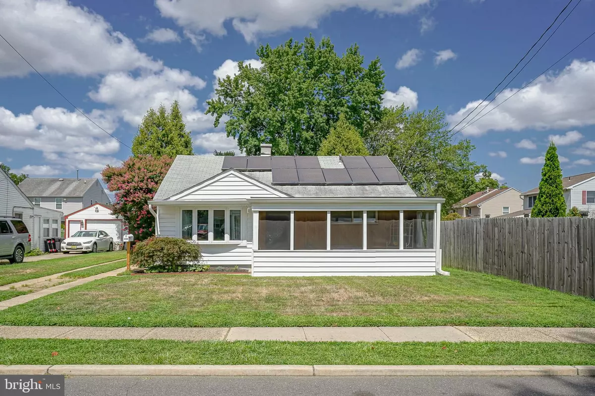 Maple Shade, NJ 08052,419 RUTH AVE