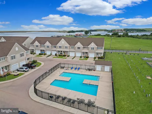 Crisfield, MD 21817,106-C WATERS EDGE #106C