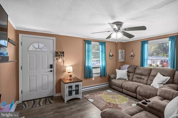 Sicklerville, NJ 08081,12 ANDREA CT