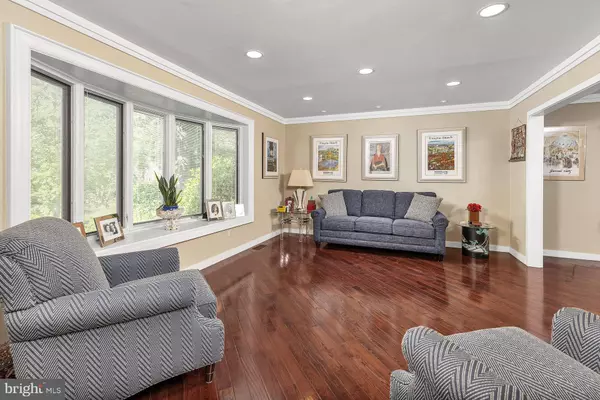 Cherry Hill, NJ 08003,508 TEAROSE LN