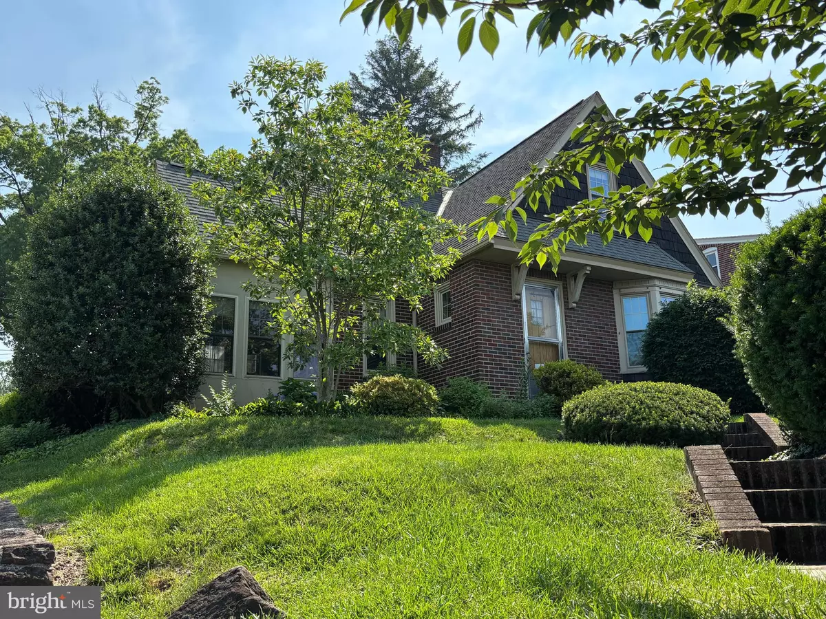 Ephrata, PA 17522,400 E MAIN ST