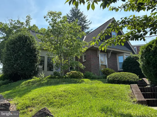 400 E MAIN ST, Ephrata, PA 17522