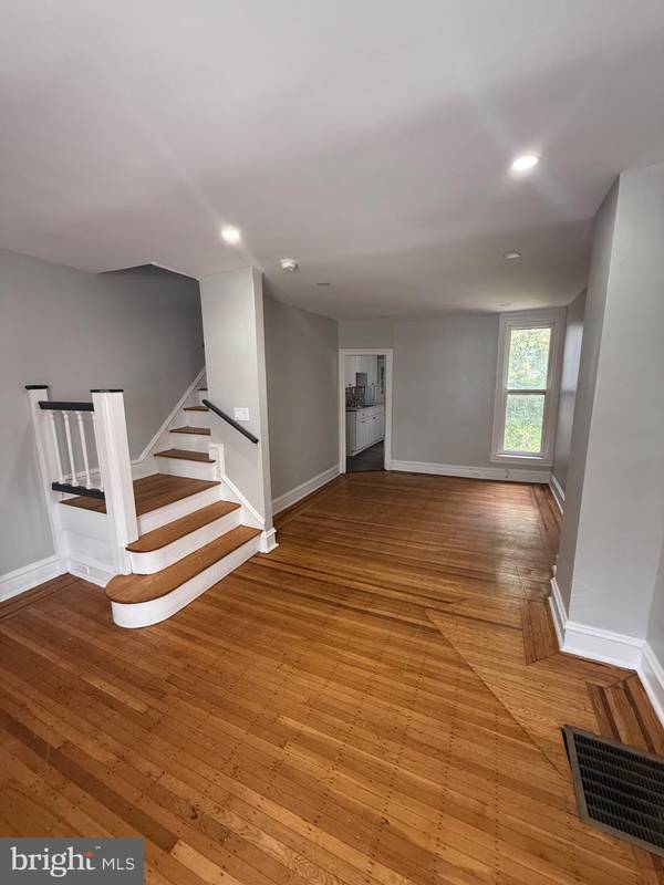 38 N KEYSTONE AVE, Upper Darby, PA 19082