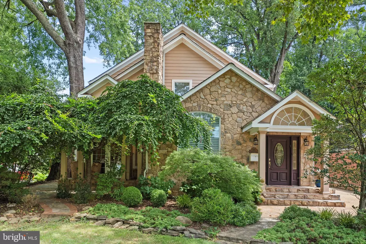 Falls Church, VA 22043,2131 GRAYSON PL