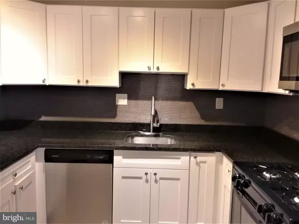 Suitland, MD 20746,3805 SWANN RD #202