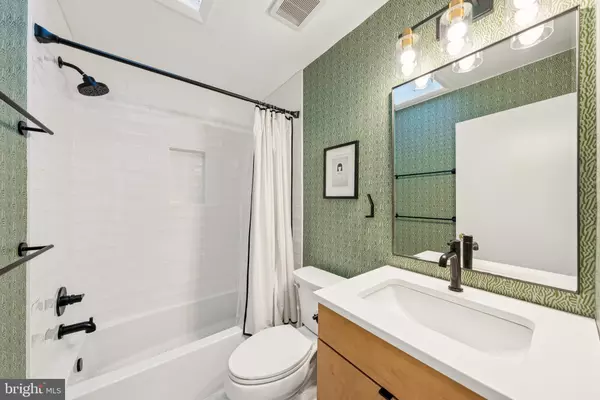 Annandale, VA 22003,6628 BILLINGS DR