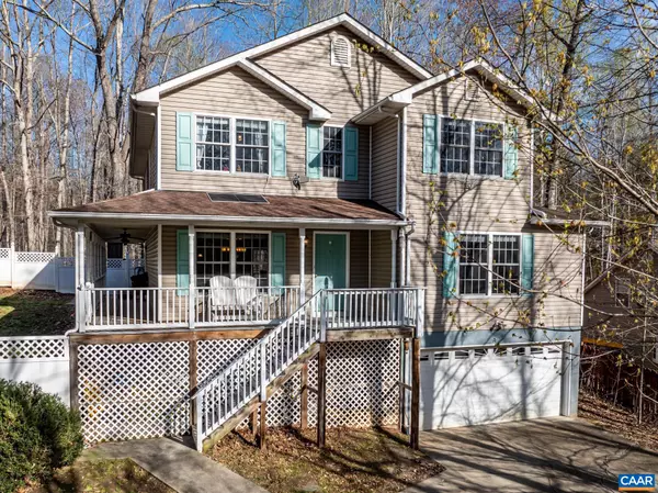 2102 N LAKESHORE DR, Louisa, VA 23093
