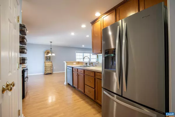 Louisa, VA 23093,2102 N LAKESHORE DR