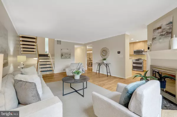 Reston, VA 20190,1605 GREENBRIAR CT