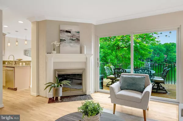 Reston, VA 20190,1605 GREENBRIAR CT