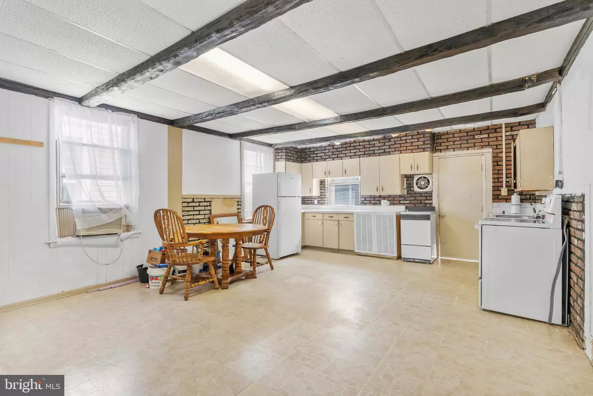 Gloucester City, NJ 08030,522 MONMOUTH ST #2