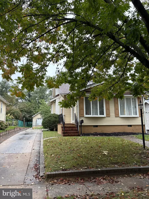 Palmyra, NJ 08065,911 HIGHLAND AVE