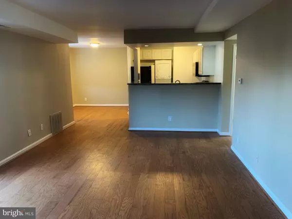 Landover, MD 20785,2500 MARKHAM #2