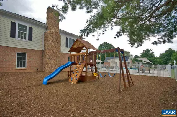 Charlottesville, VA 22903,1221 VILLA LN #F