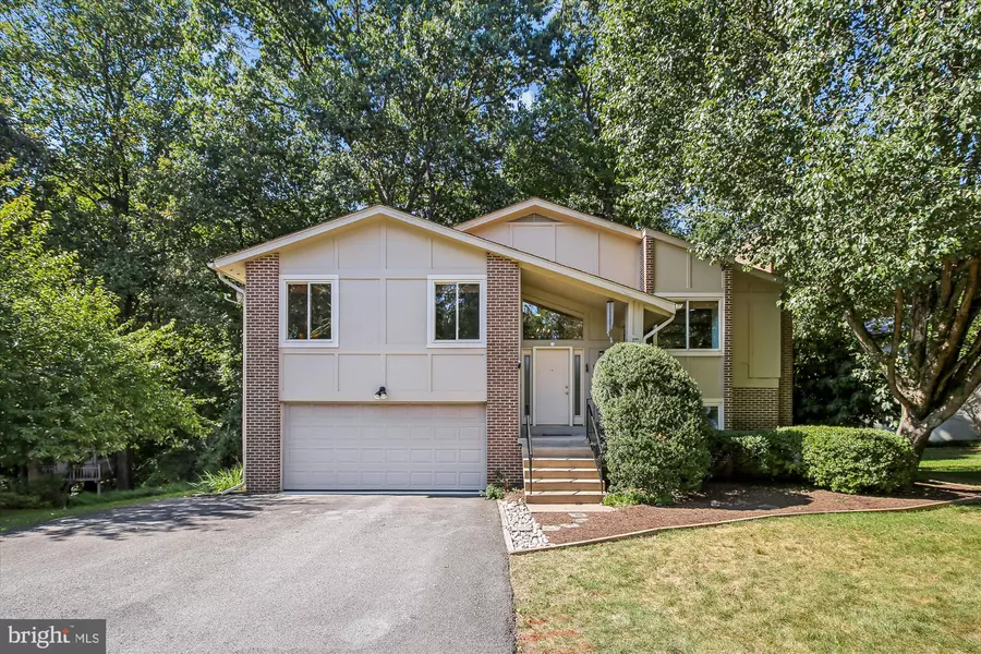 9432 TALISMAN DR, Vienna, VA 22182