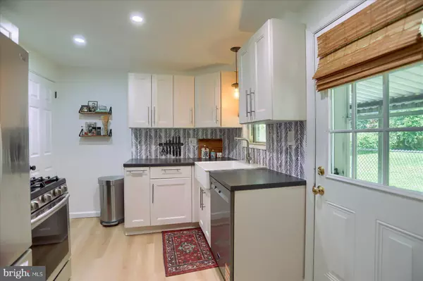 Harrisburg, PA 17111,3722 DERRY ST