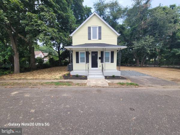 1505 MAINE AVE, Hainesport, NJ 08036