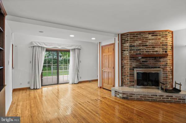 Cherry Hill, NJ 08003,1108 CRANE DR