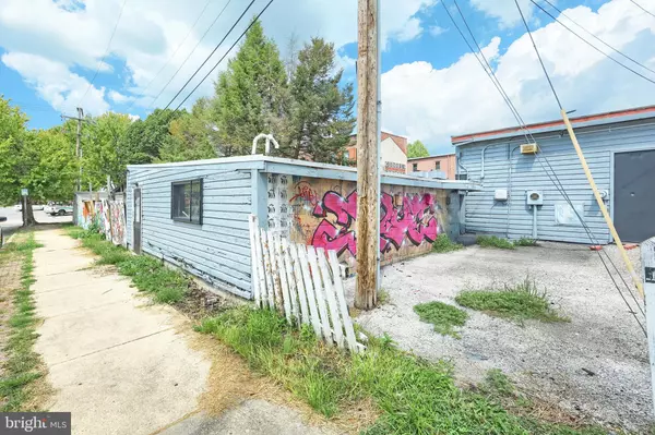 York, PA 17401,243 W MARKET ST