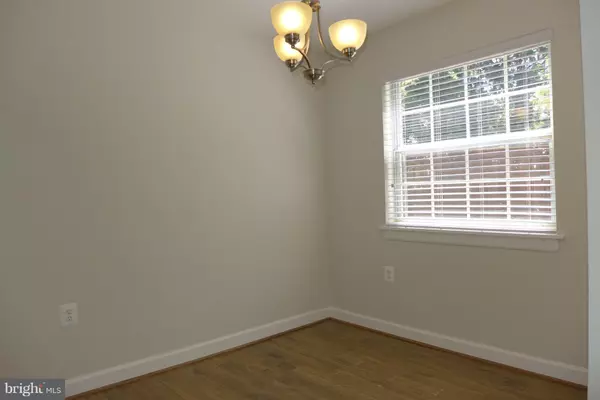 Mclean, VA 22102,1914 WILSON LN #T3