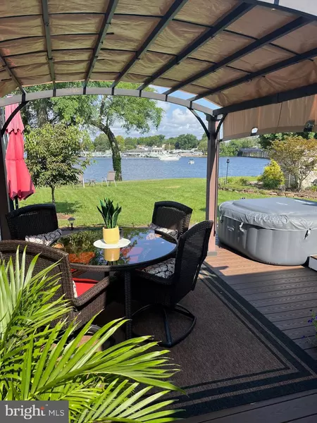 8 GRANADA RD, Pasadena, MD 21122