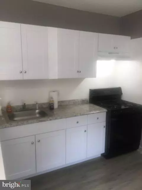 Camden, NJ 08104,1402 COLLINGS RD #DOWNSTAIRS