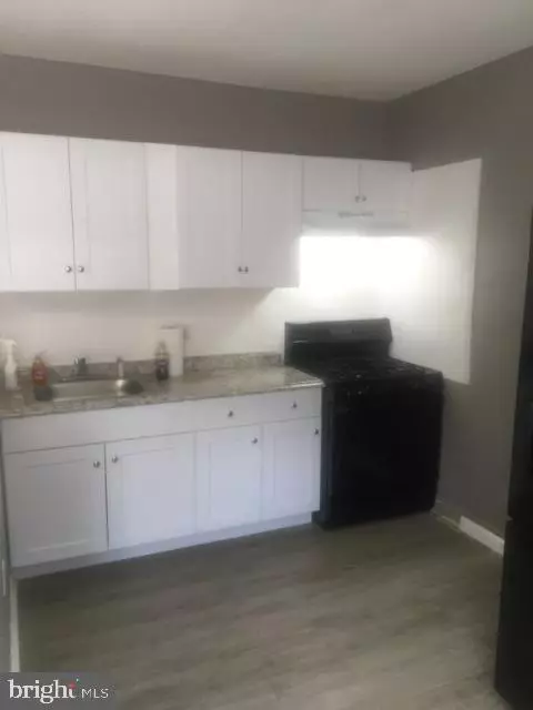 Camden, NJ 08104,1402 COLLINGS RD #DOWNSTAIRS