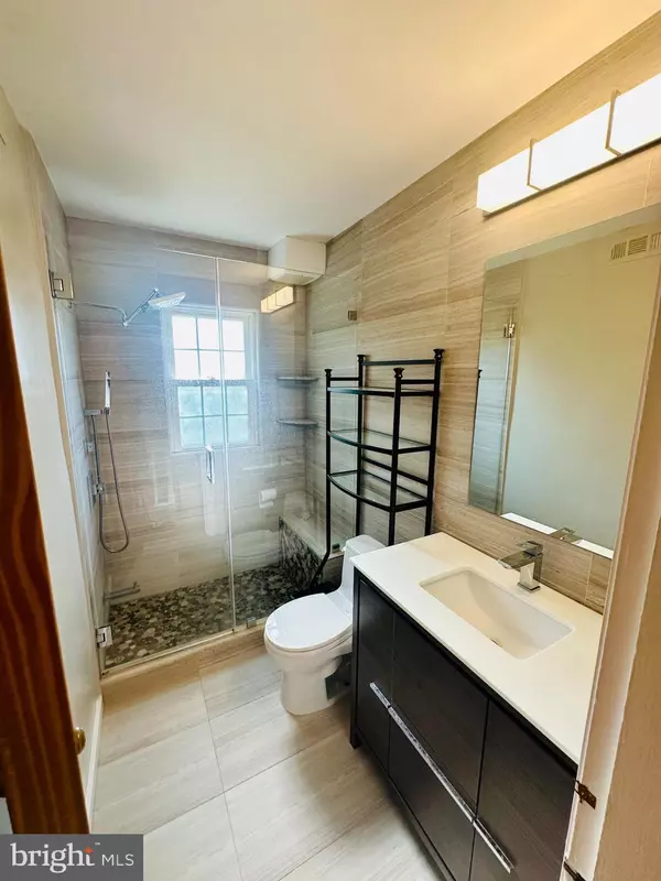 Arlington, VA 22204,1300 S BARTON ST #334
