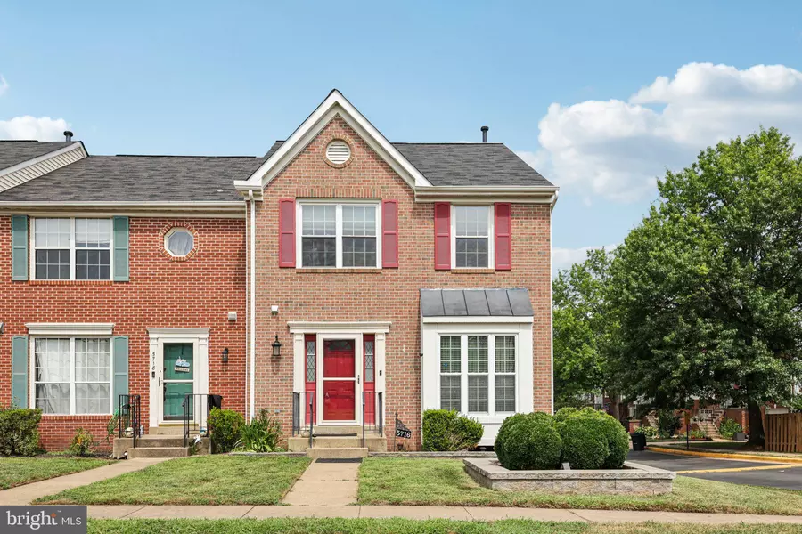 5716 BELCHER FARM DR, Centreville, VA 20120