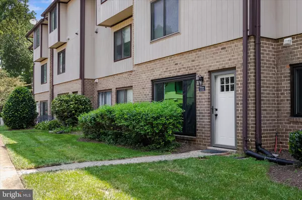 Mclean, VA 22102,1722 WESTWIND WAY #123