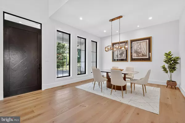 Mclean, VA 22101,1730 BARBEE ST