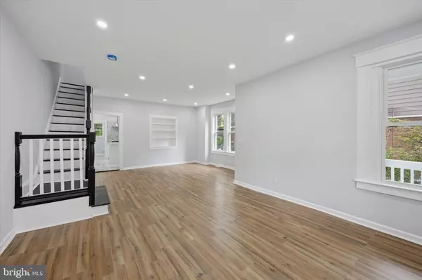 Trenton, NJ 08618,78 OAK LN