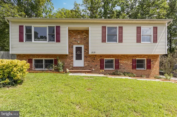 Fredericksburg, VA 22407,220 DURHAM DR