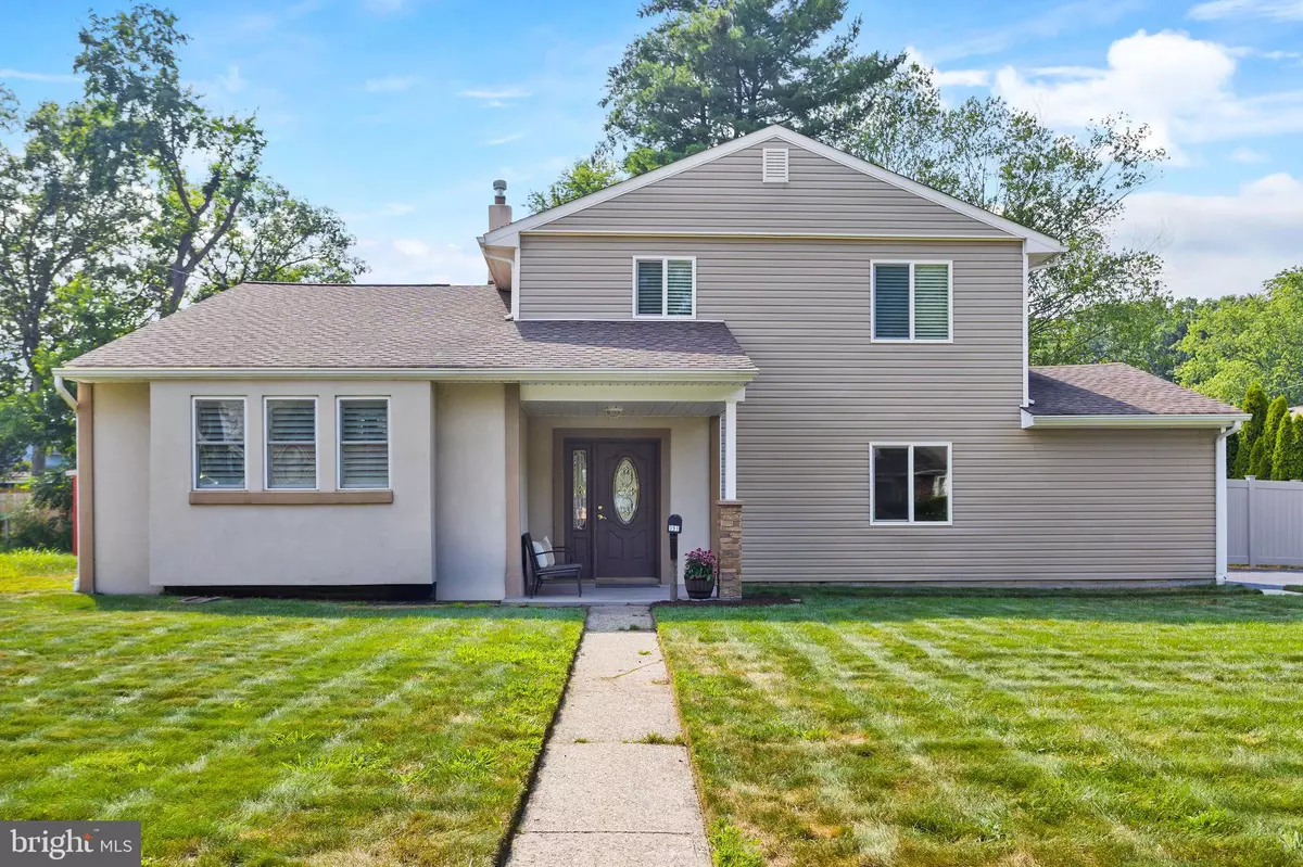 Hamilton, NJ 08619,391 REGINA AVE