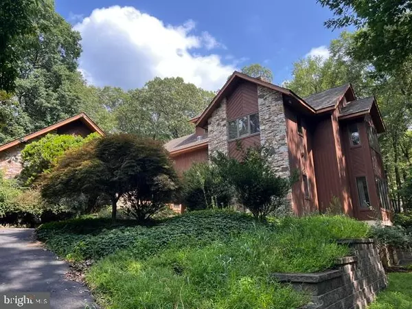 9 WYNDHAM HILL DR, Reading, PA 19606